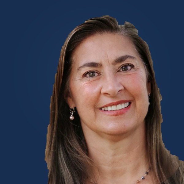 Leslie Manookian